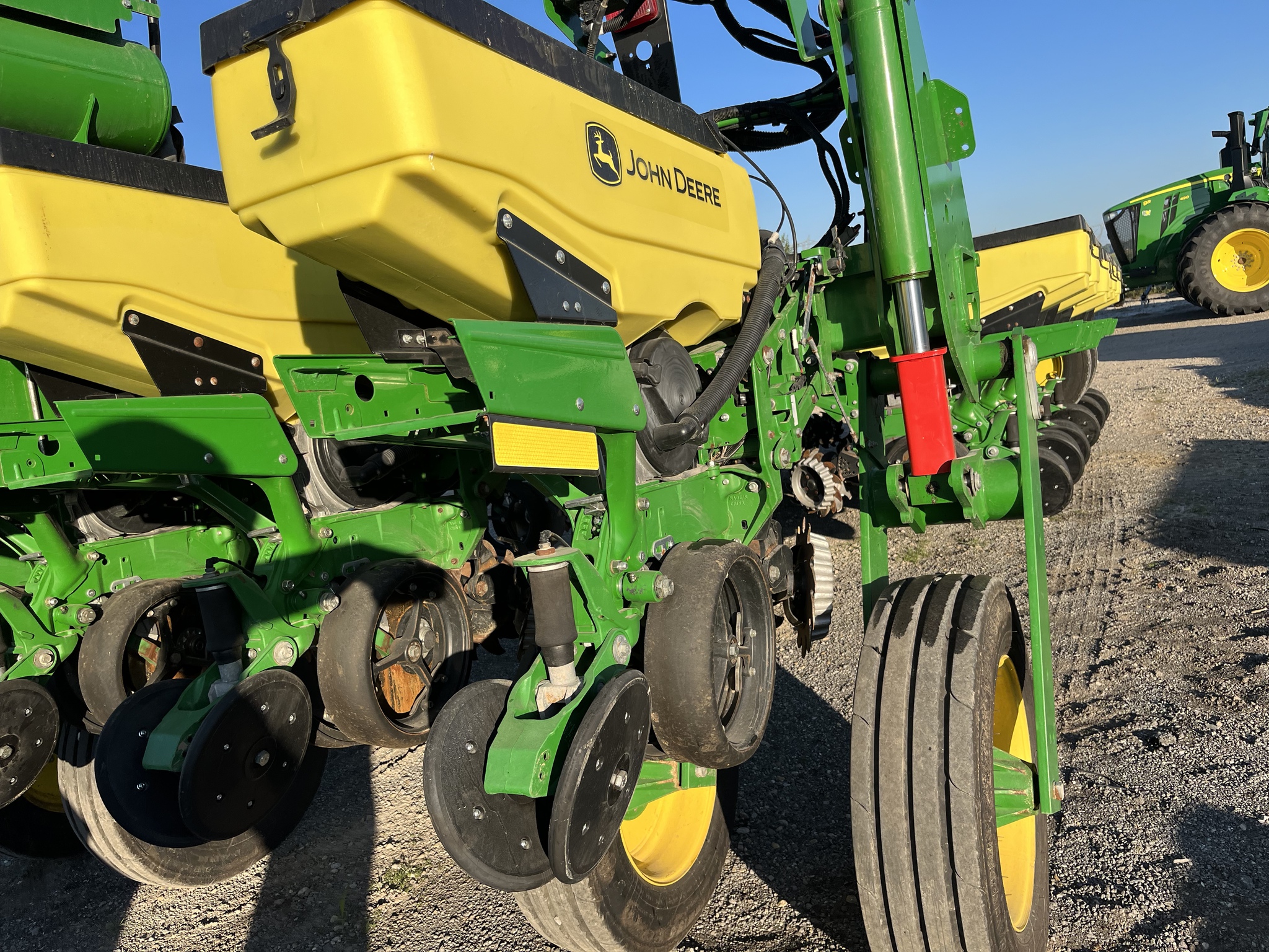 2021 John Deere 1775NT Image 9