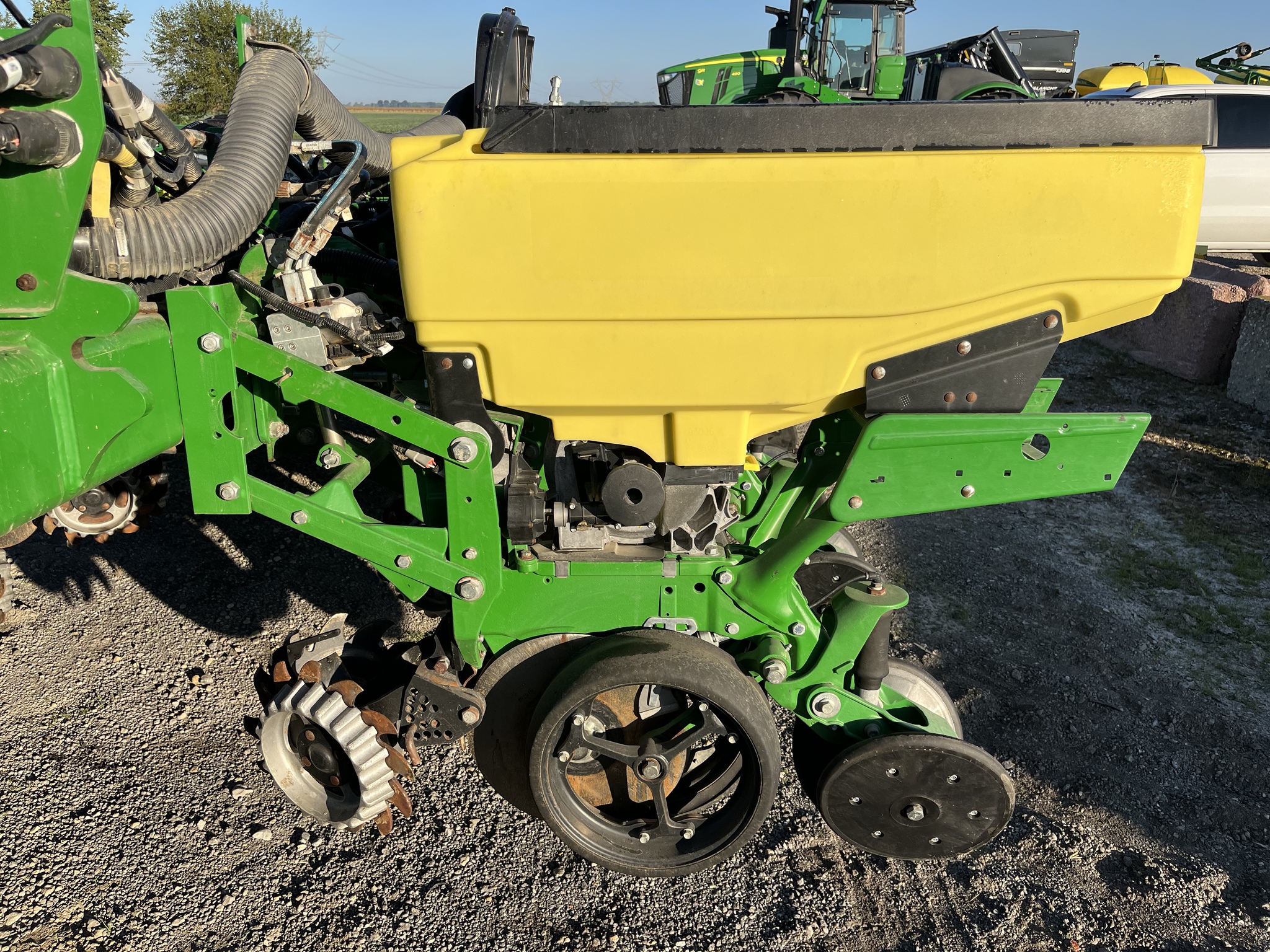2021 John Deere 1775NT Image 10