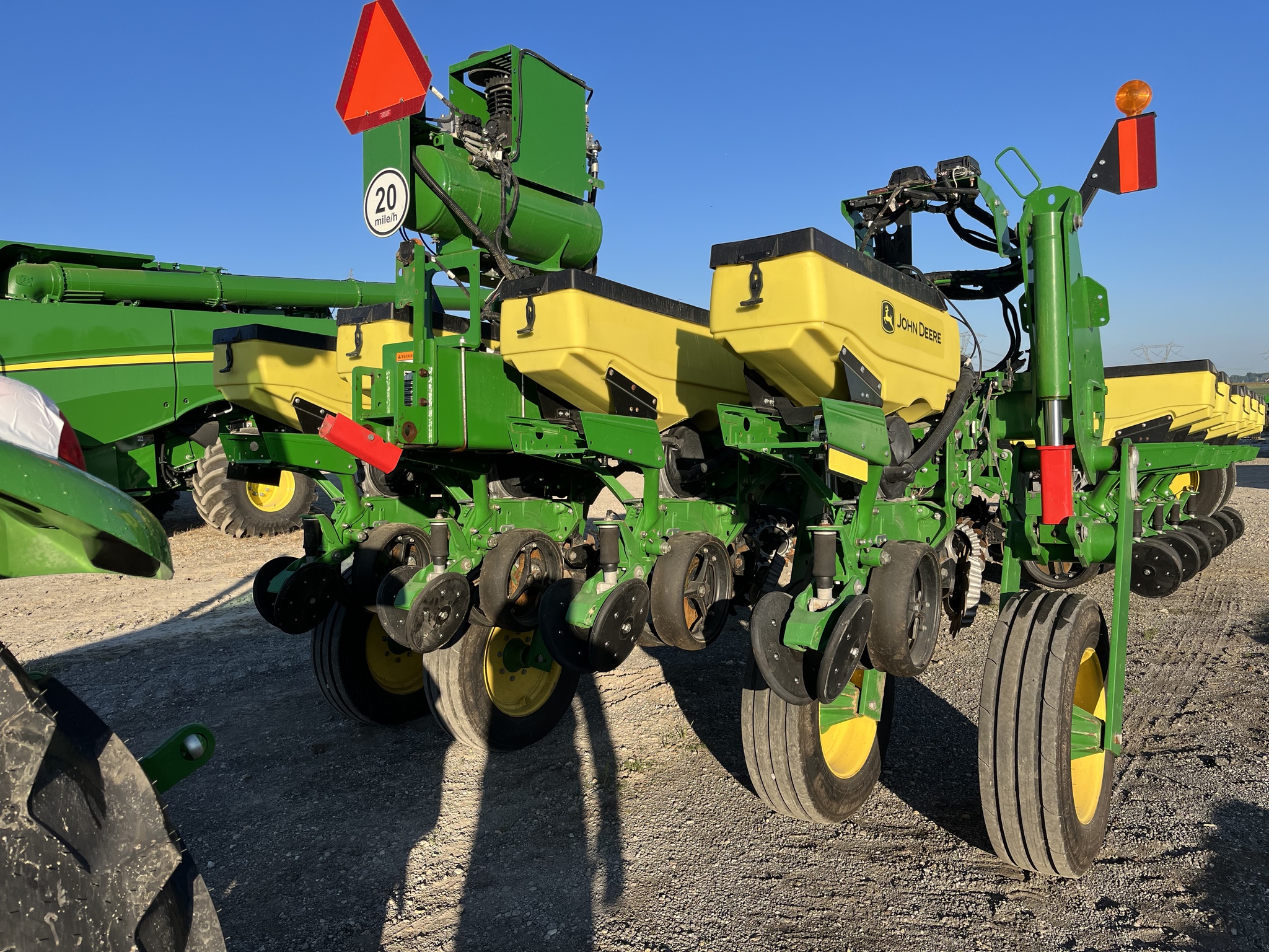 2021 John Deere 1775NT Image 14