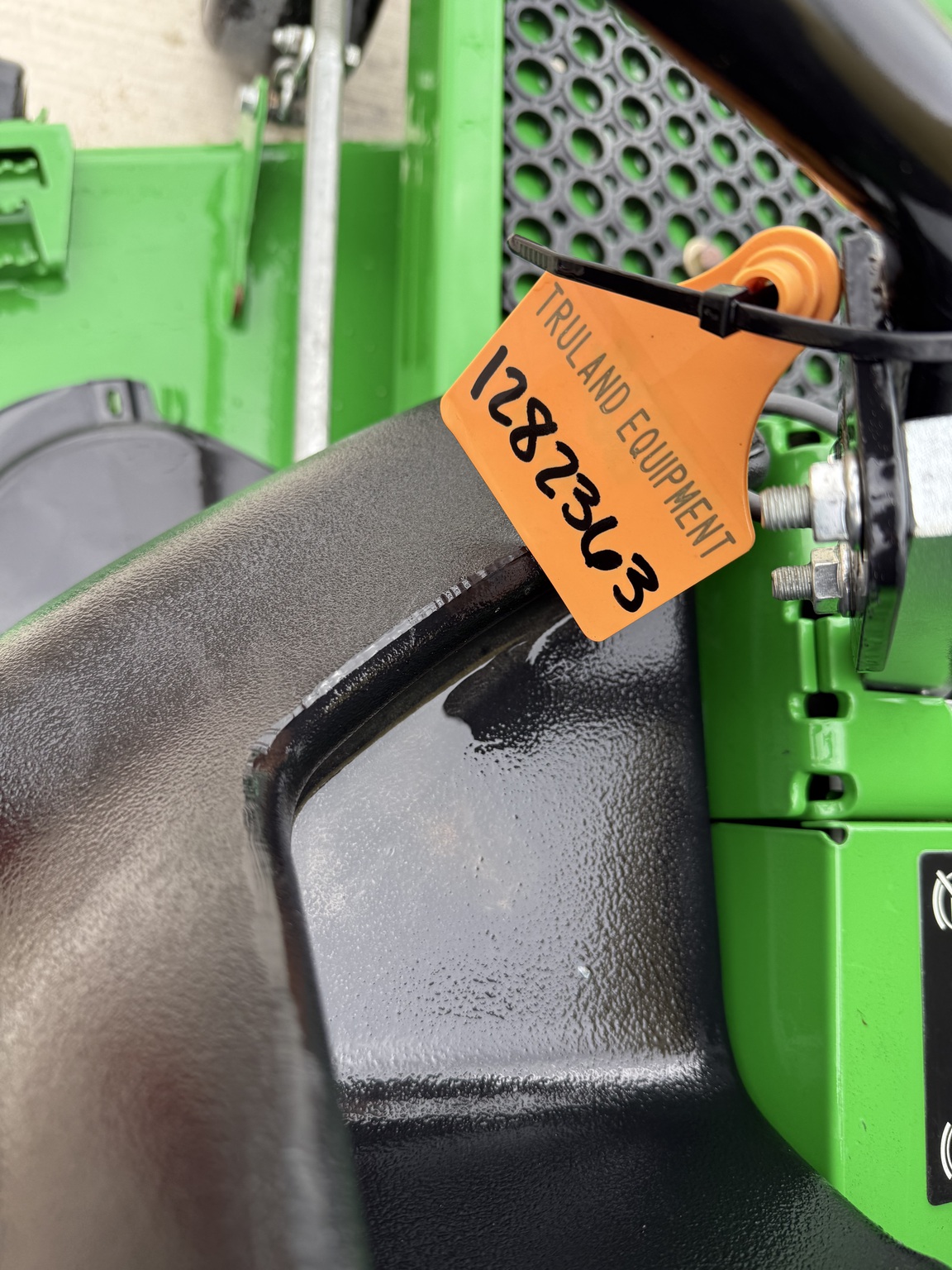 2017 John Deere Z997R Image 12