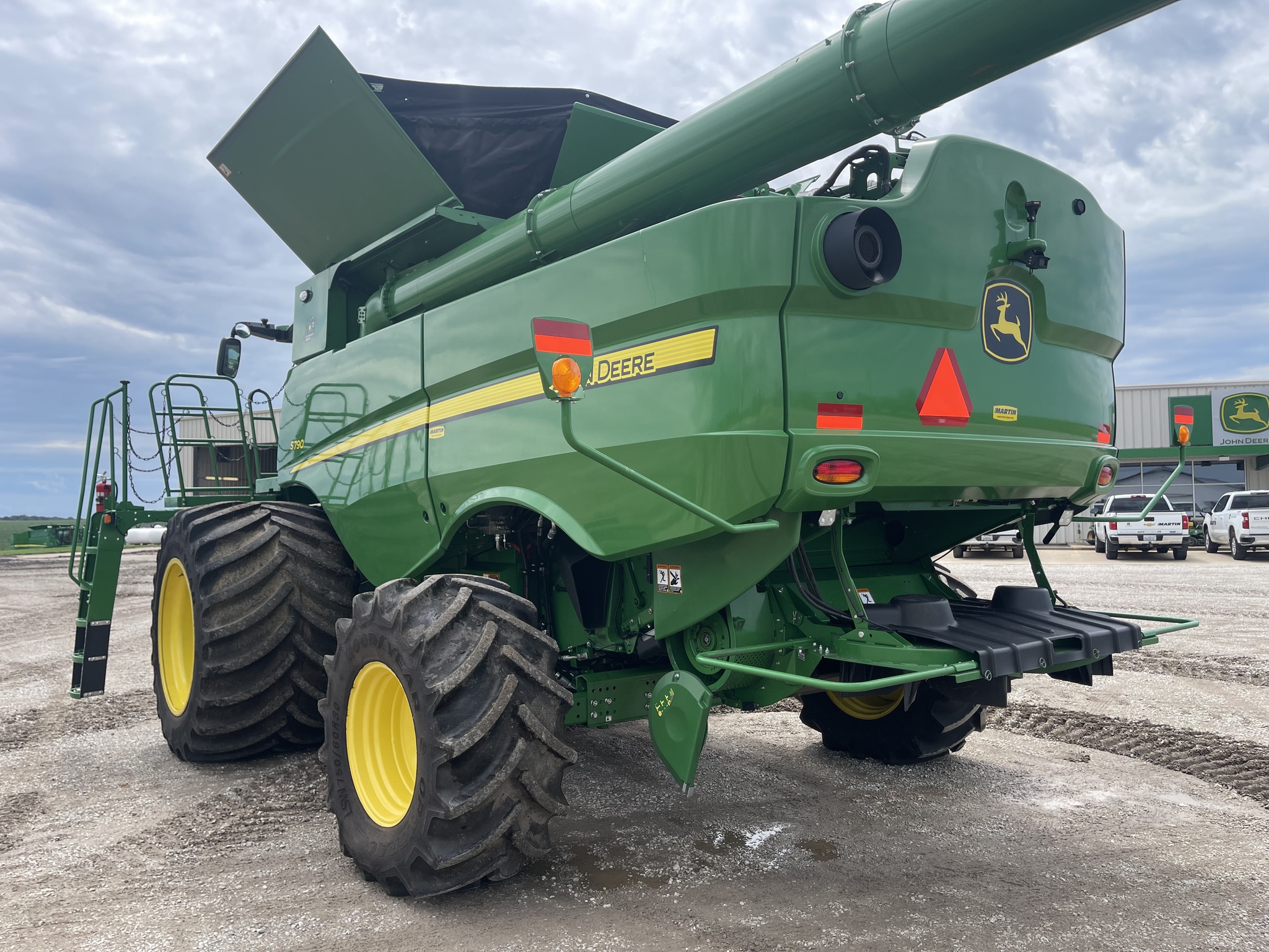  2022 John Deere S790 at Heritage Tractor in Brimfield, IL