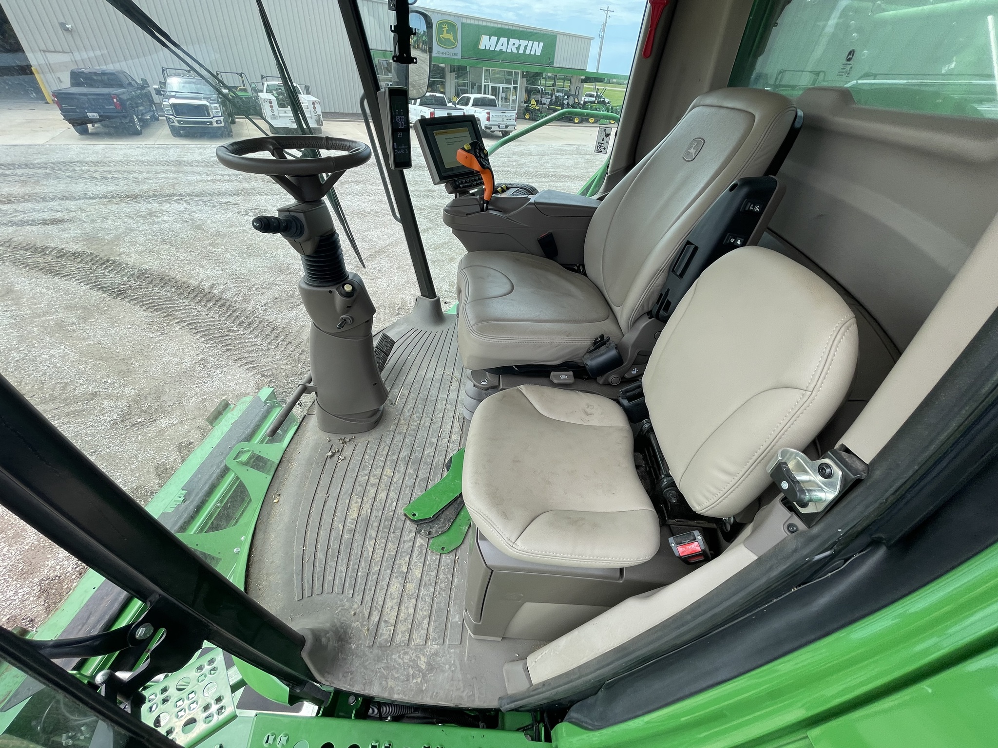  2022 John Deere S790 at Heritage Tractor in Brimfield, IL