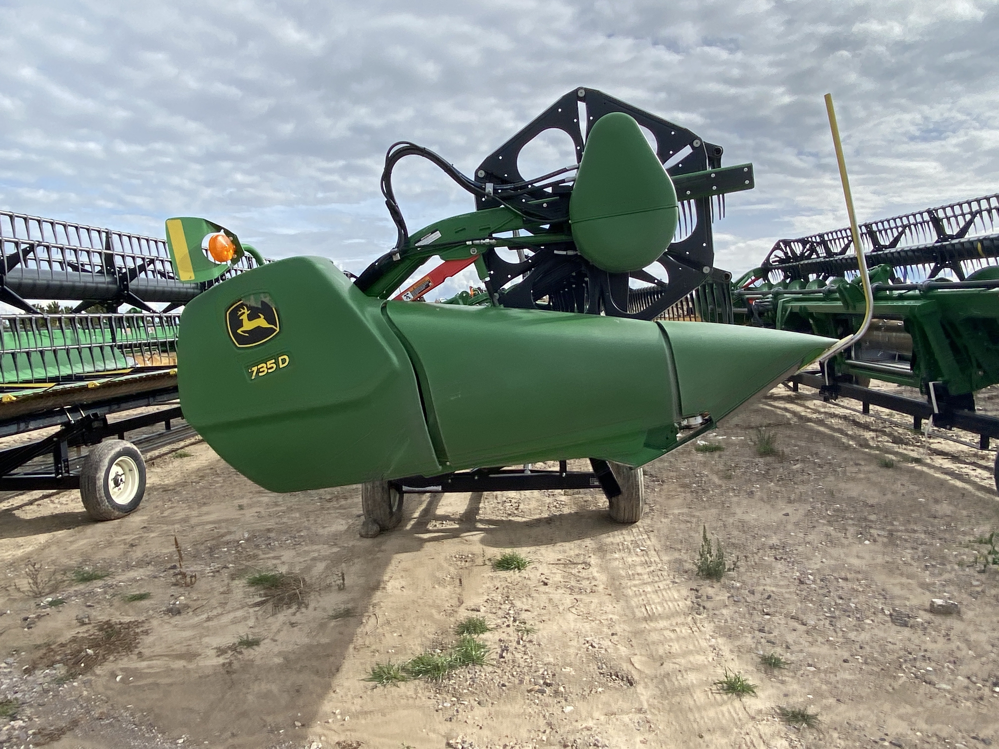 2021 John Deere 735D Image 5