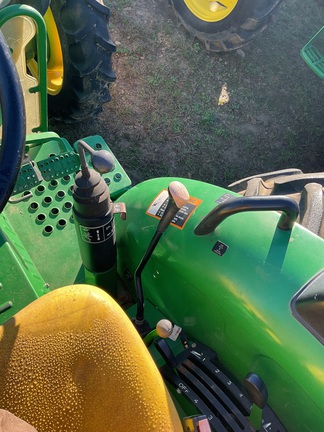 2016 John Deere 5075E Photo 6