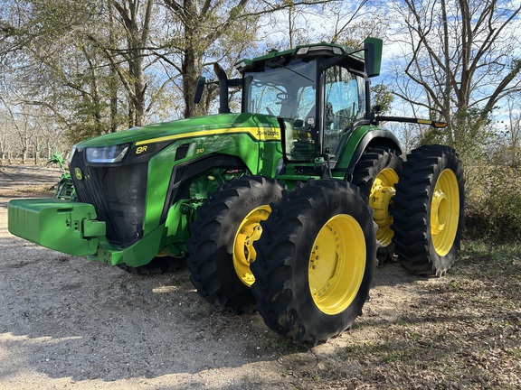 2022 John Deere 8R 310 Photo 1