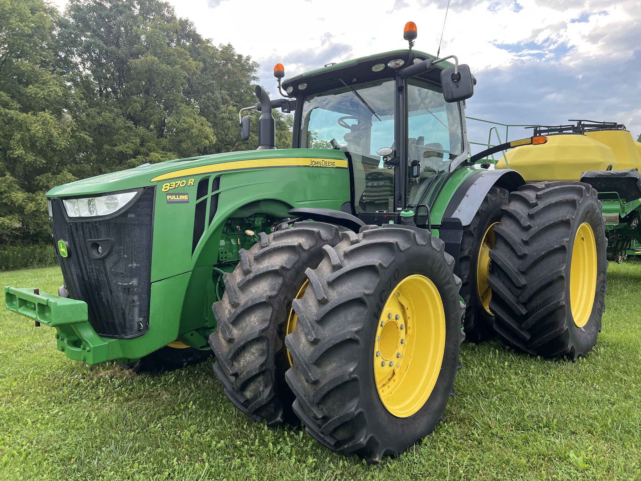 2016 John Deere 8370R Row Crop Tractors