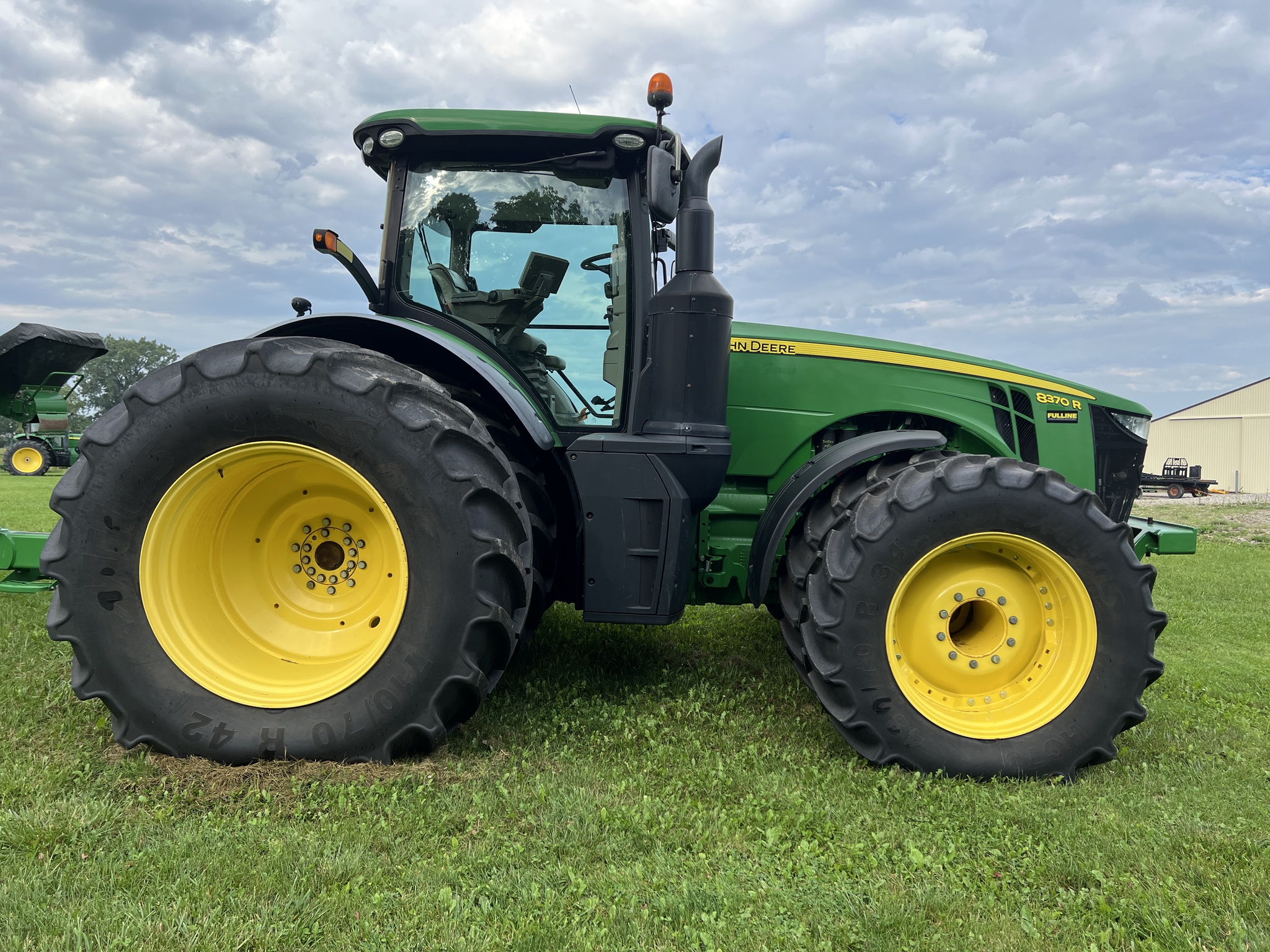 2016 John Deere 8370R Row Crop Tractors