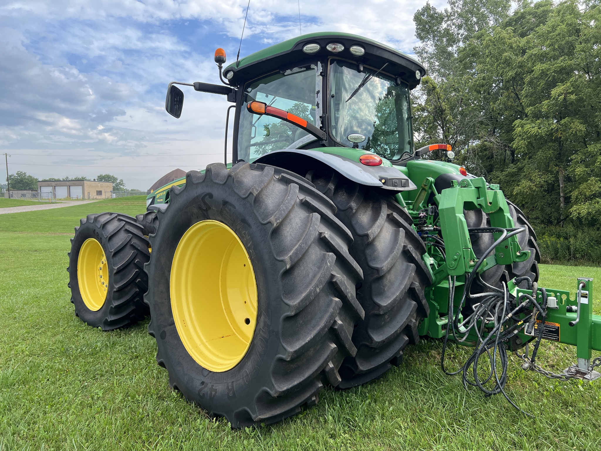2016 John Deere 8370R Row Crop Tractors