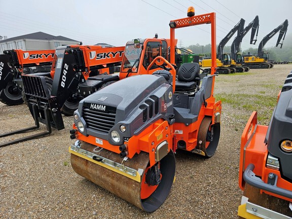 Photo of a 2024 Hamm HD12VV