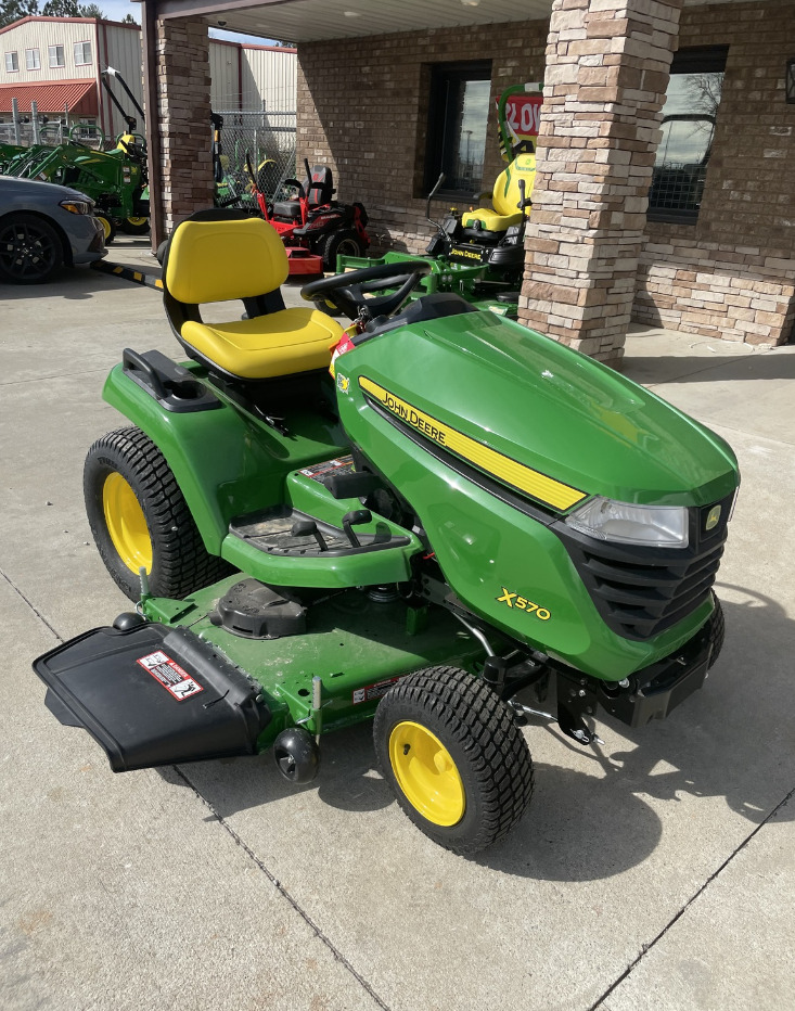 2025 John Deere X570 Image 6