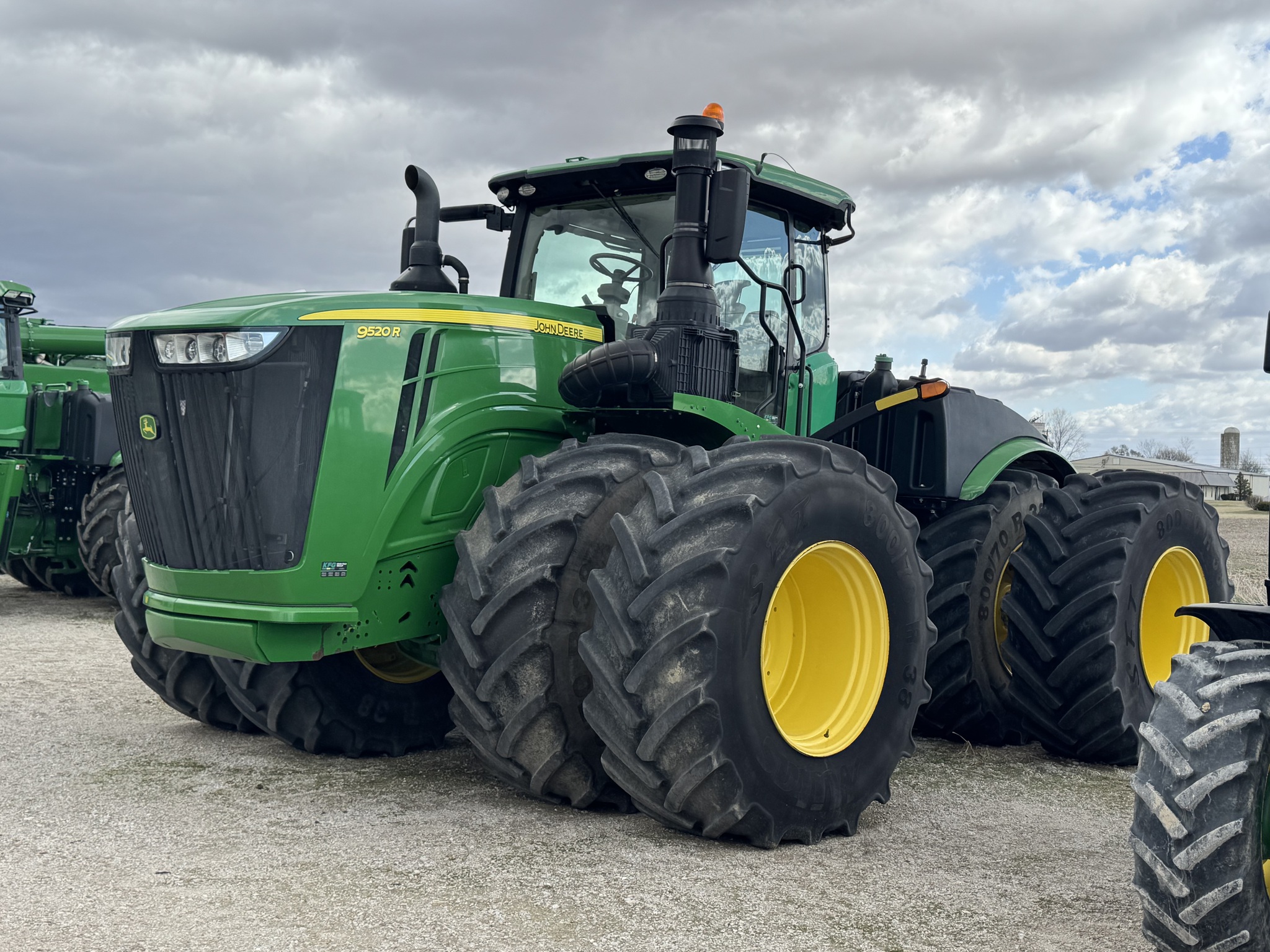 2021 John Deere 9520R Image 1