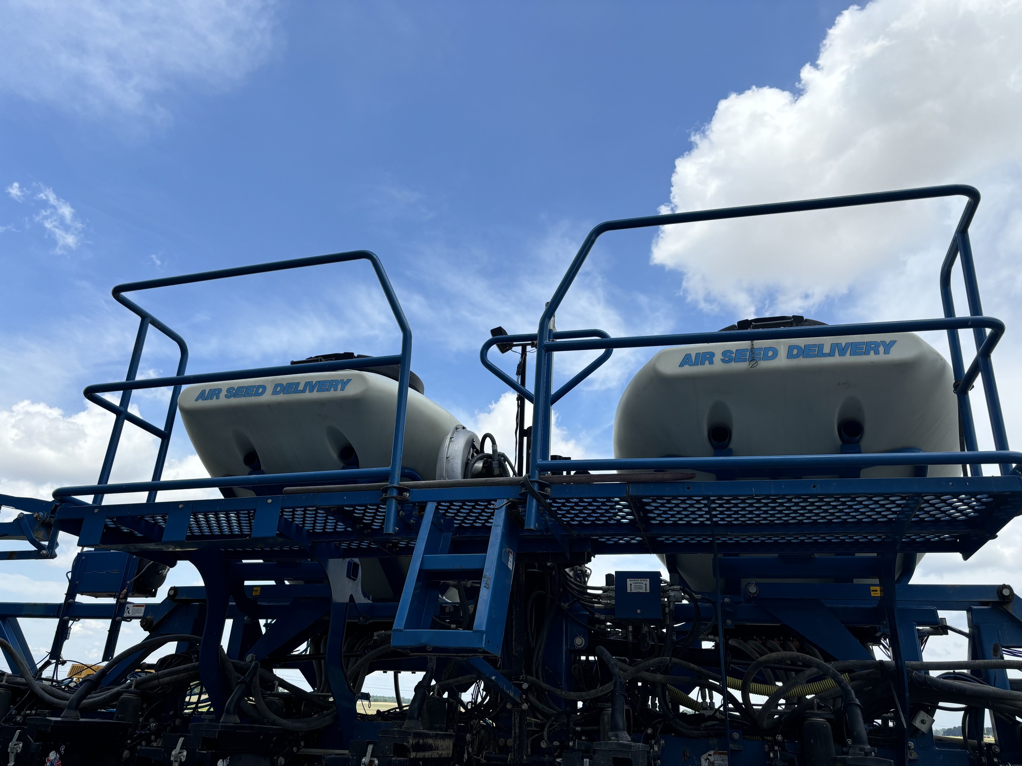 2012 Kinze 3600 Image 3