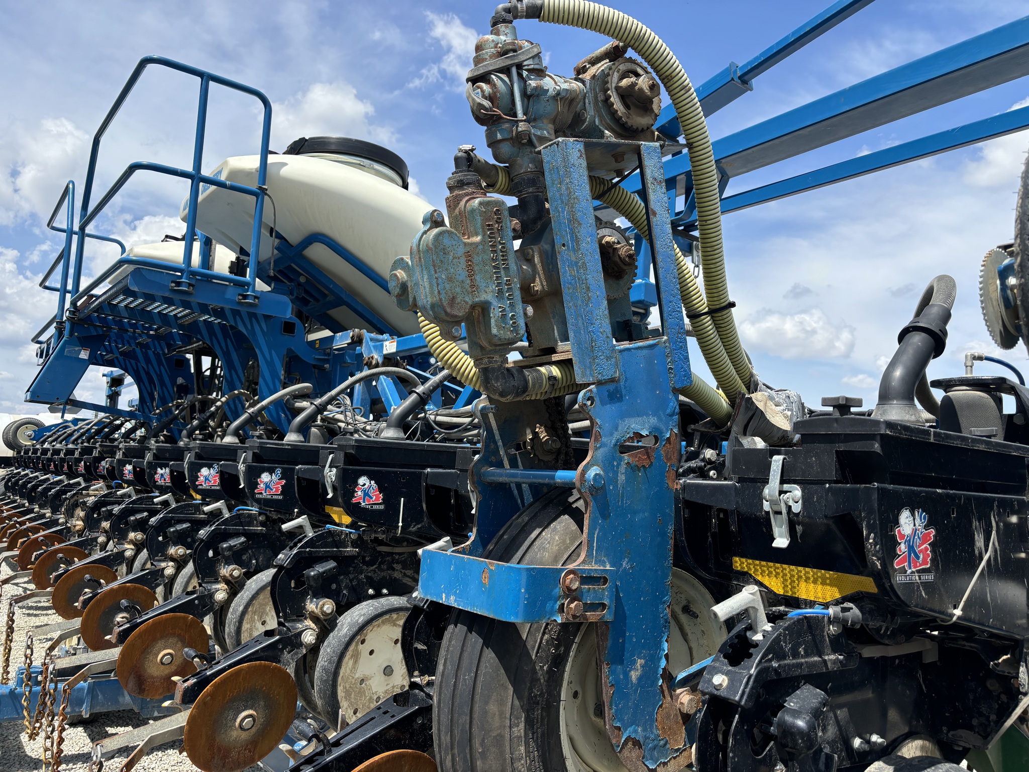 2012 Kinze 3600 Image 19