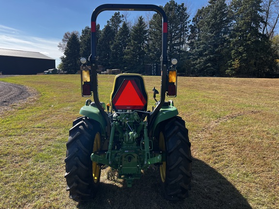 2024 John Deere 3046R - Photo4