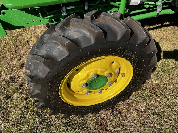 2024 John Deere 3046R - Photo9