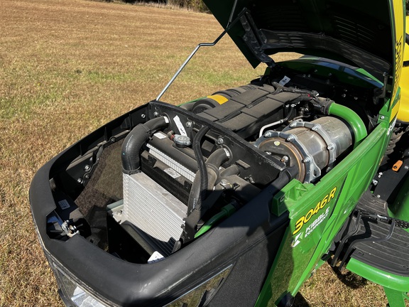 2024 John Deere 3046R - Photo13