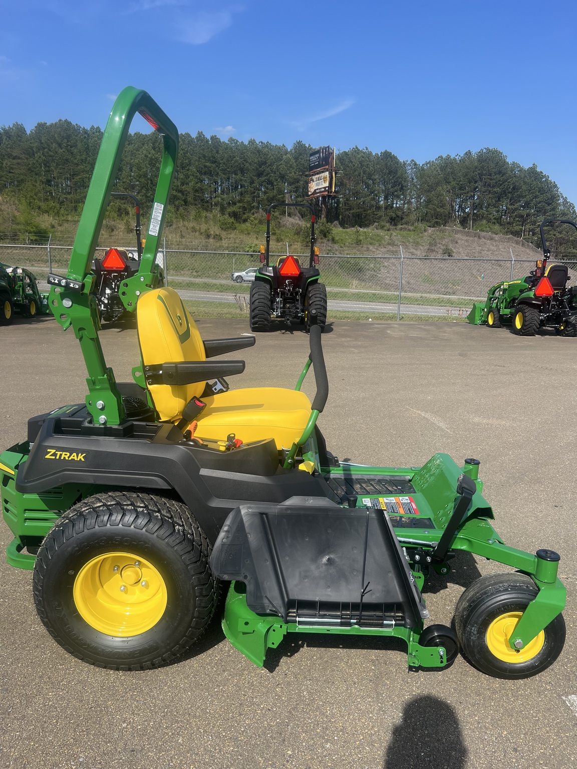 2025 John Deere Z530M Image 4