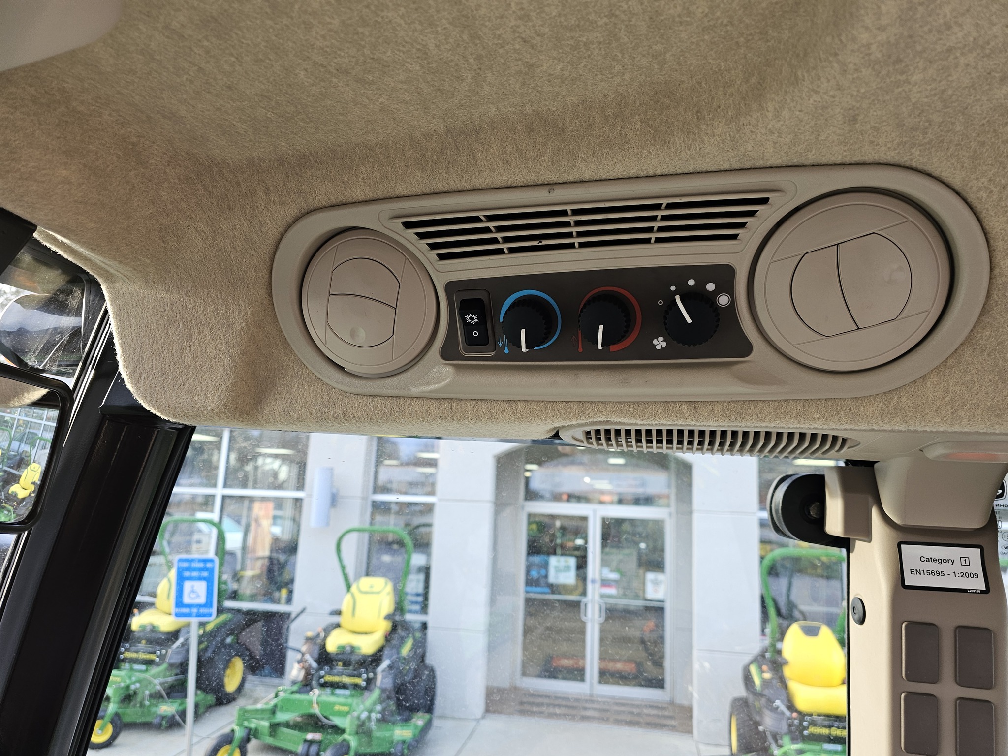 2024 John Deere 5075E Image 12