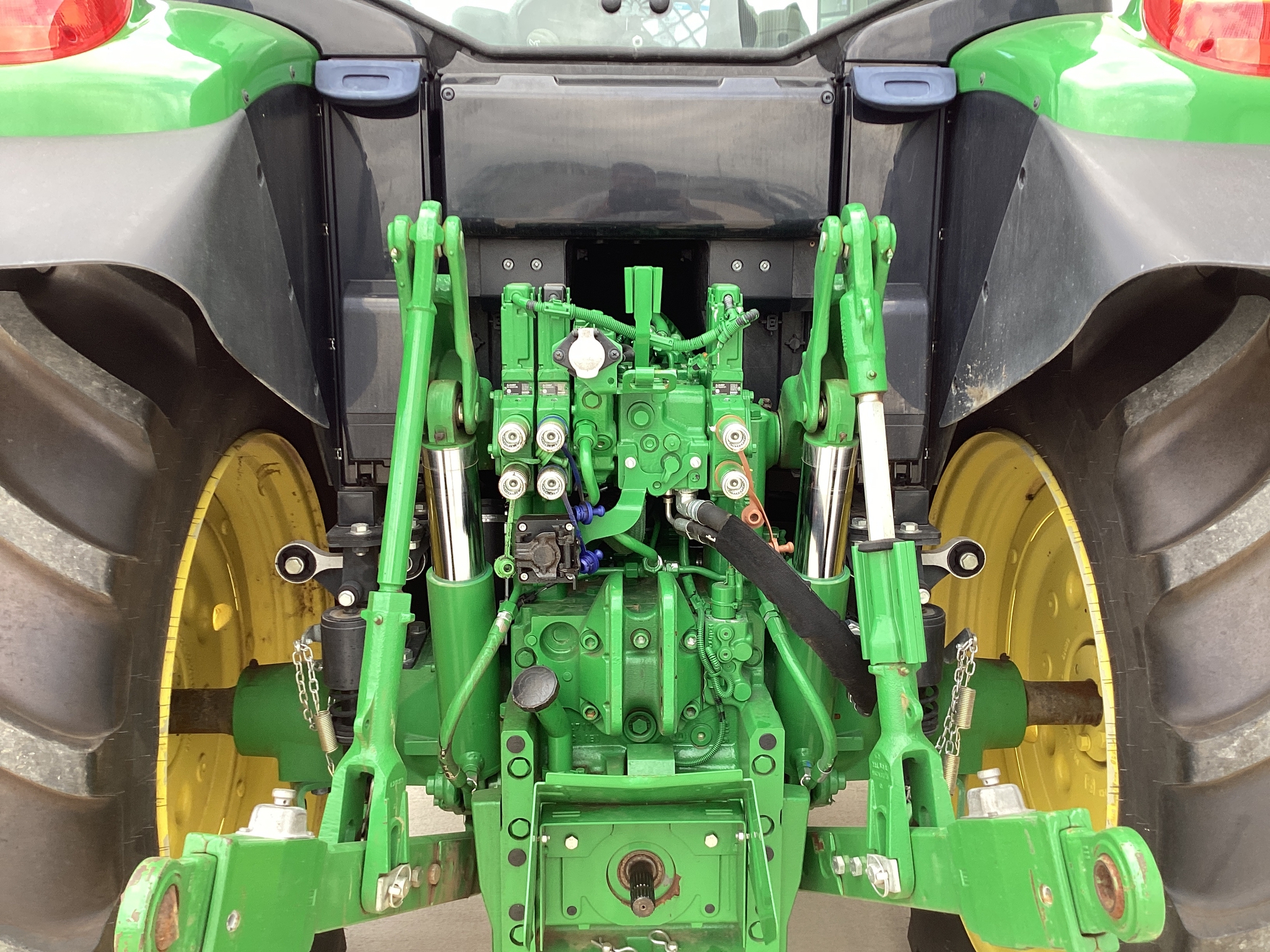 2023 John Deere 6140M Image 9