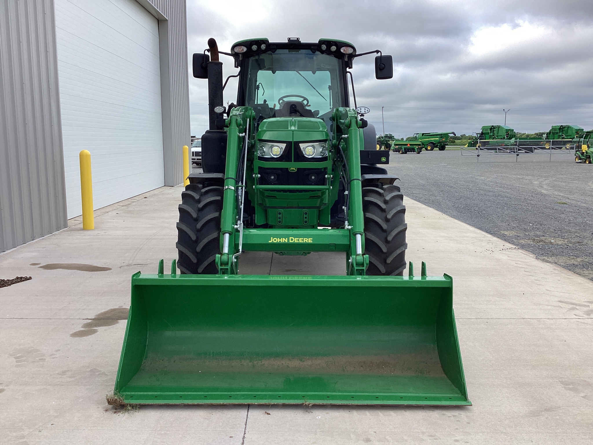 2023 John Deere 6140M Image 4