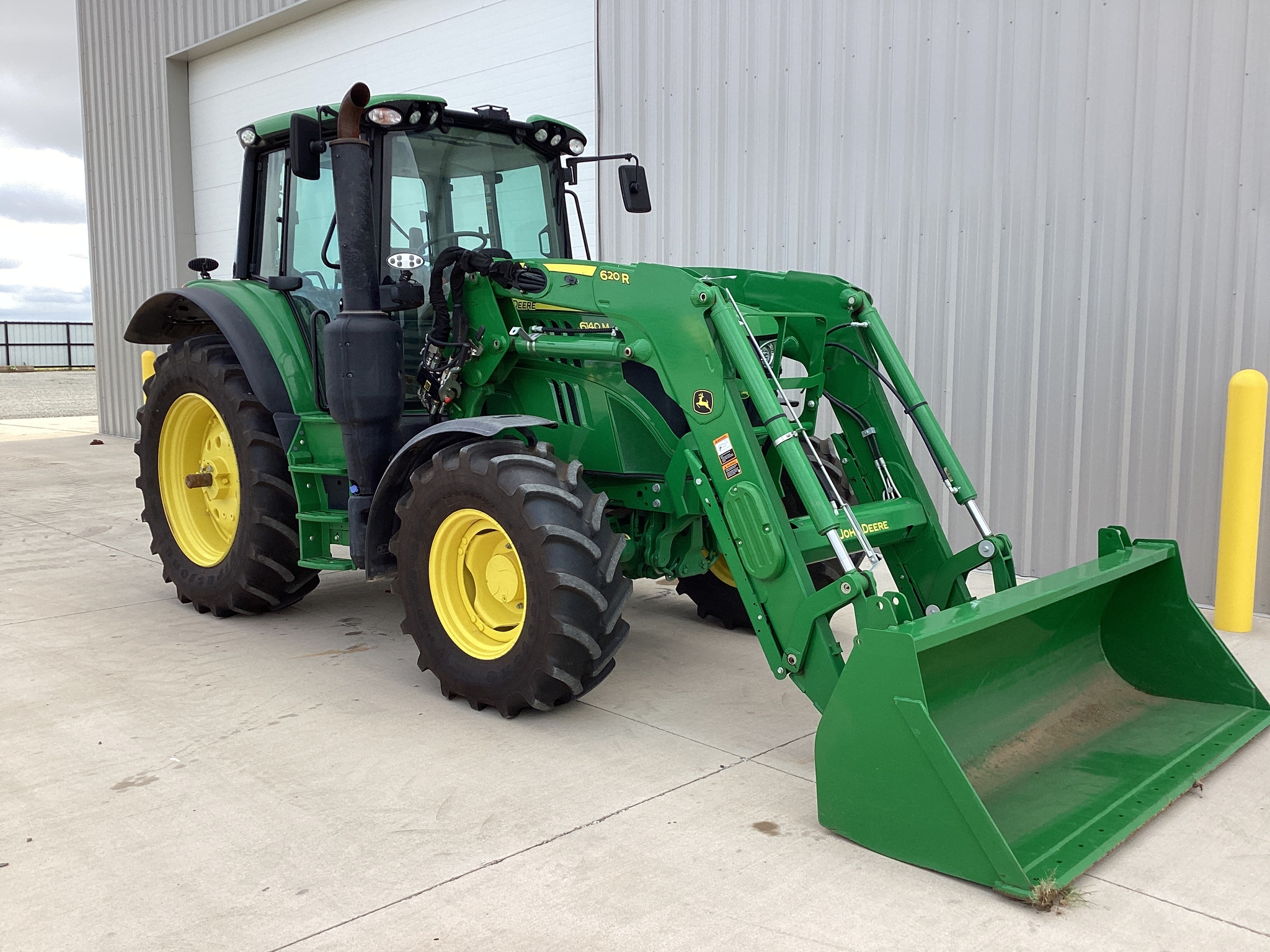2023 John Deere 6140M Image 6