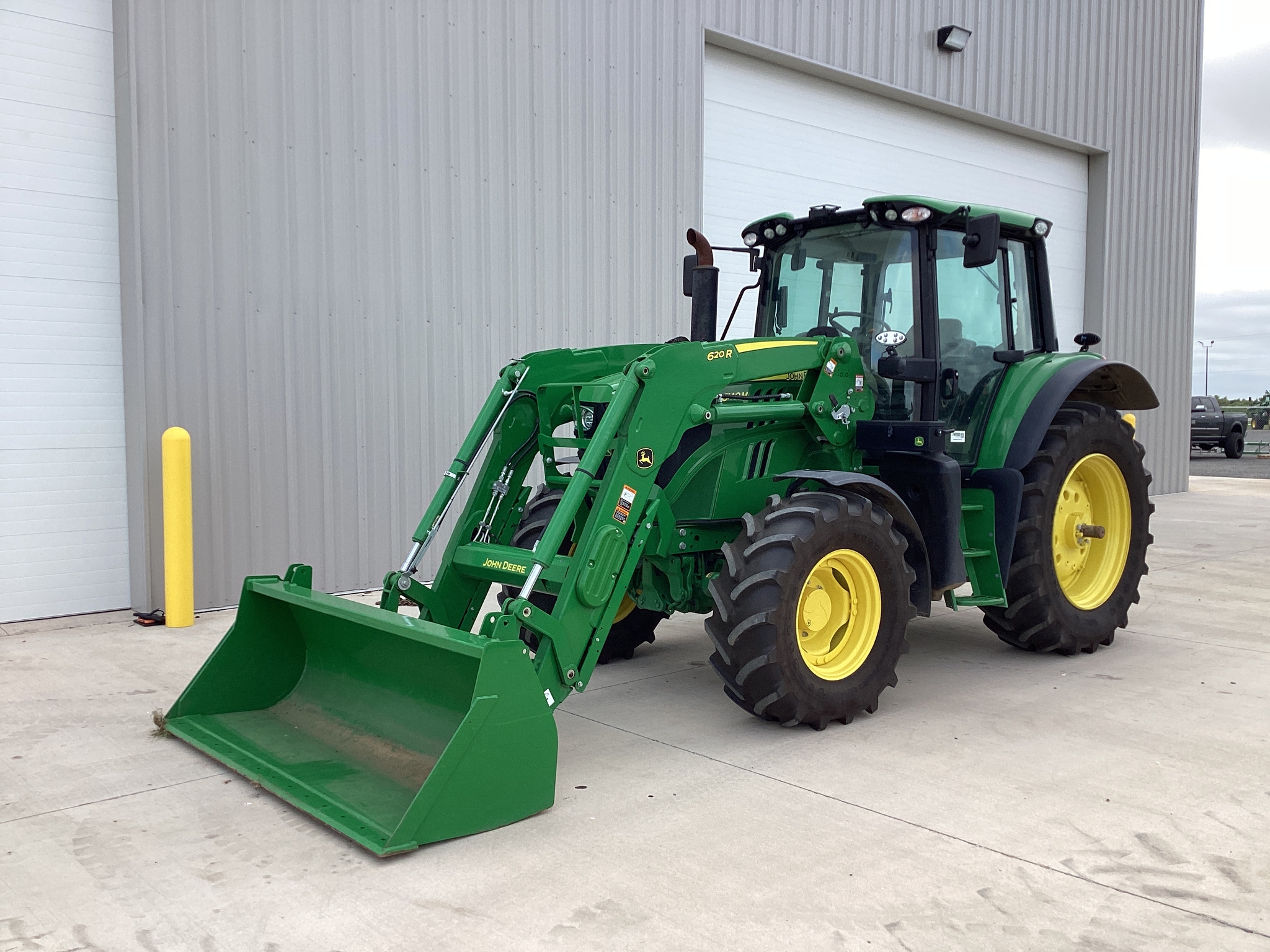 2023 John Deere 6140M Image 2