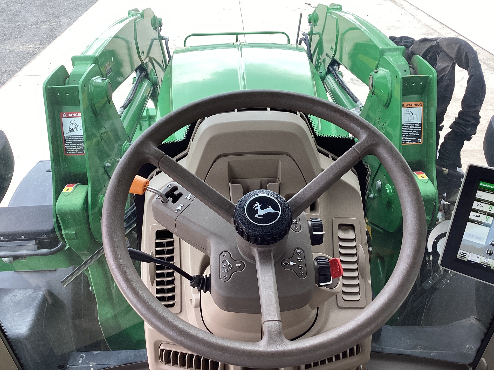 2023 John Deere 6140M Image 17