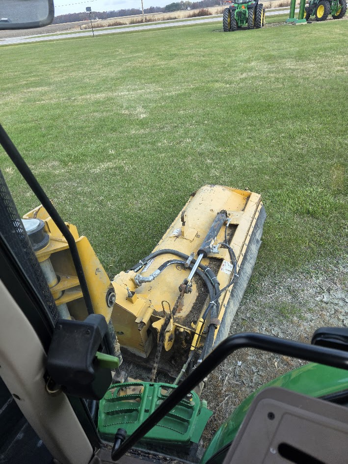 2015 John Deere 6115M Image 16