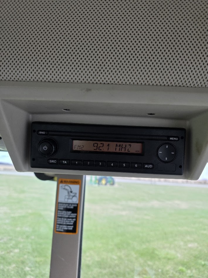 2015 John Deere 6115M Image 15