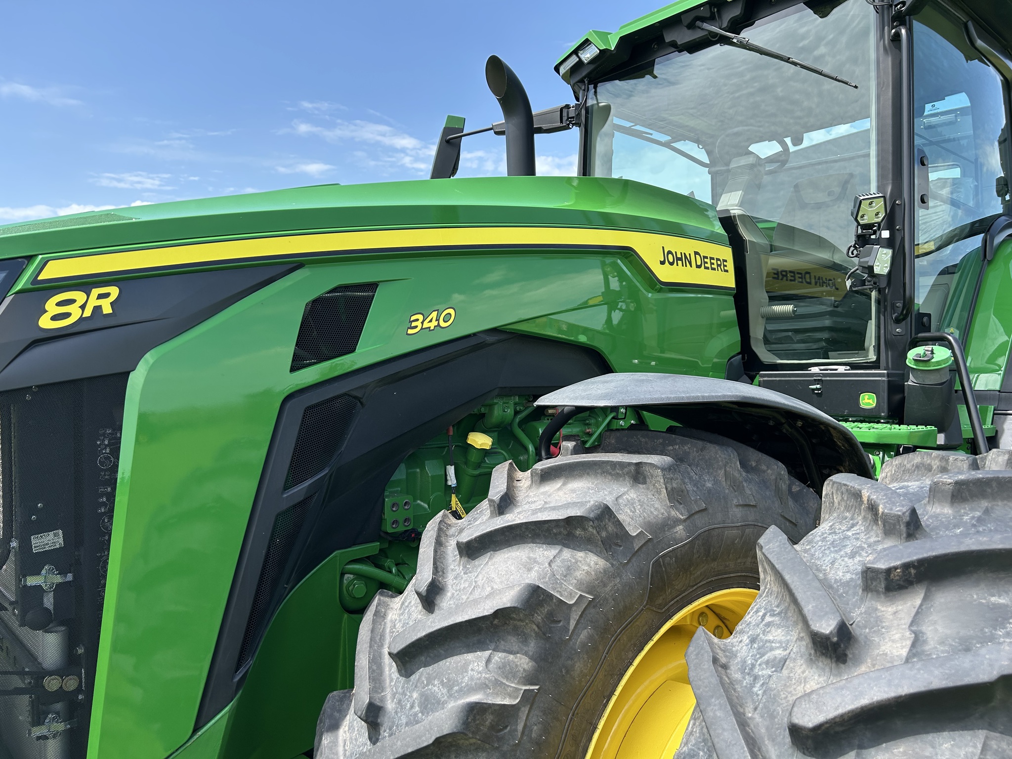  2024 John Deere 8R 340 at Heritage Tractor in Lacon, IL