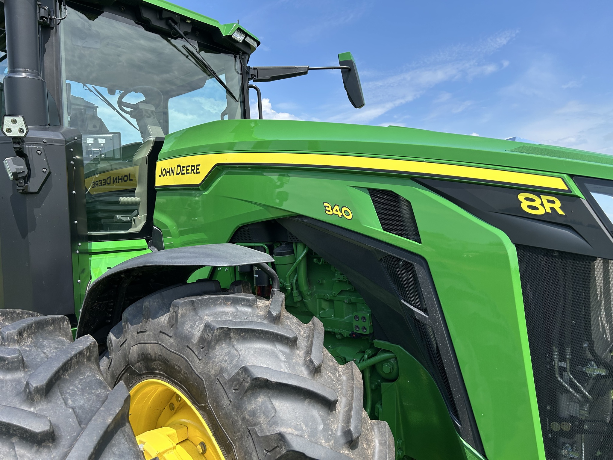  2024 John Deere 8R 340 at Heritage Tractor in Lacon, IL