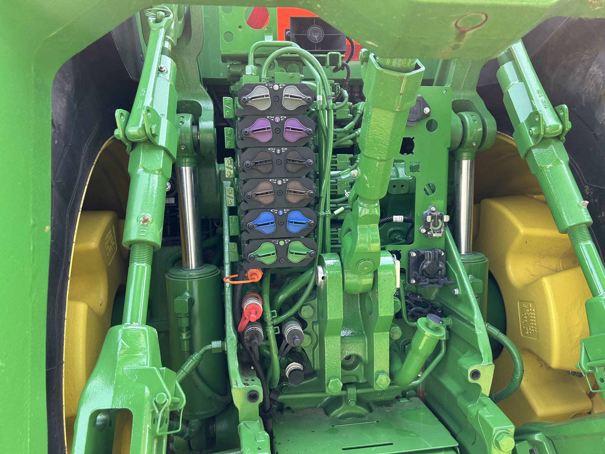  2024 John Deere 8R 340 at Heritage Tractor in Lacon, IL