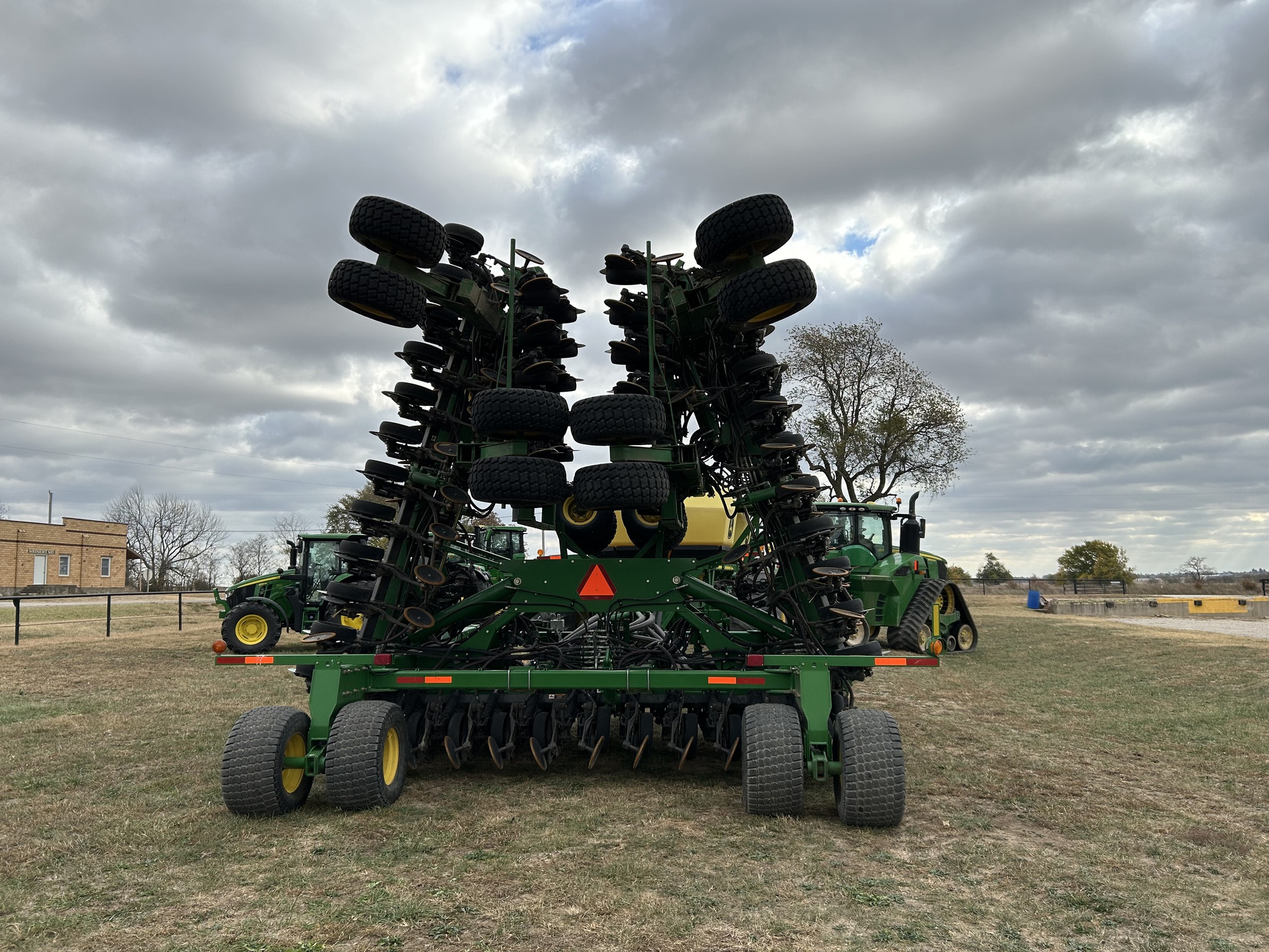  2011 John Deere 1890 at Heritage Tractor in Lockwood, MO