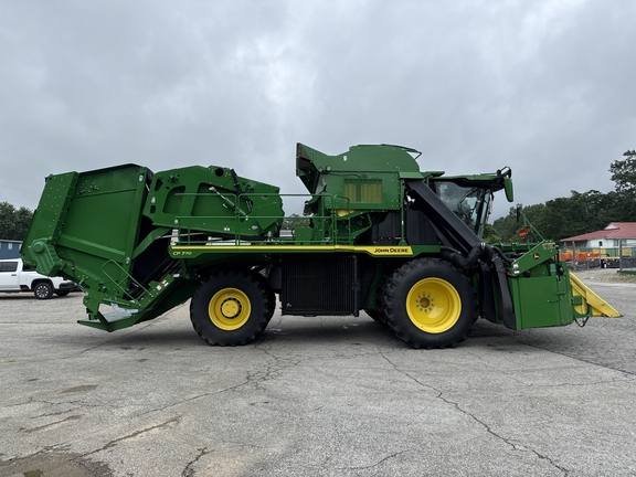 2023 John Deere CP770