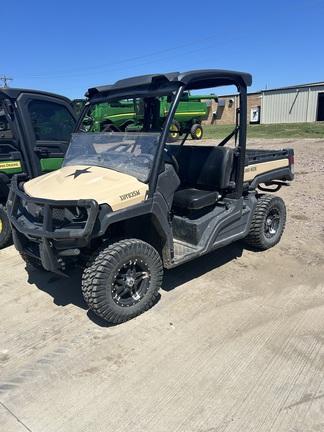 2022 John Deere XUV 835M Used Equipment