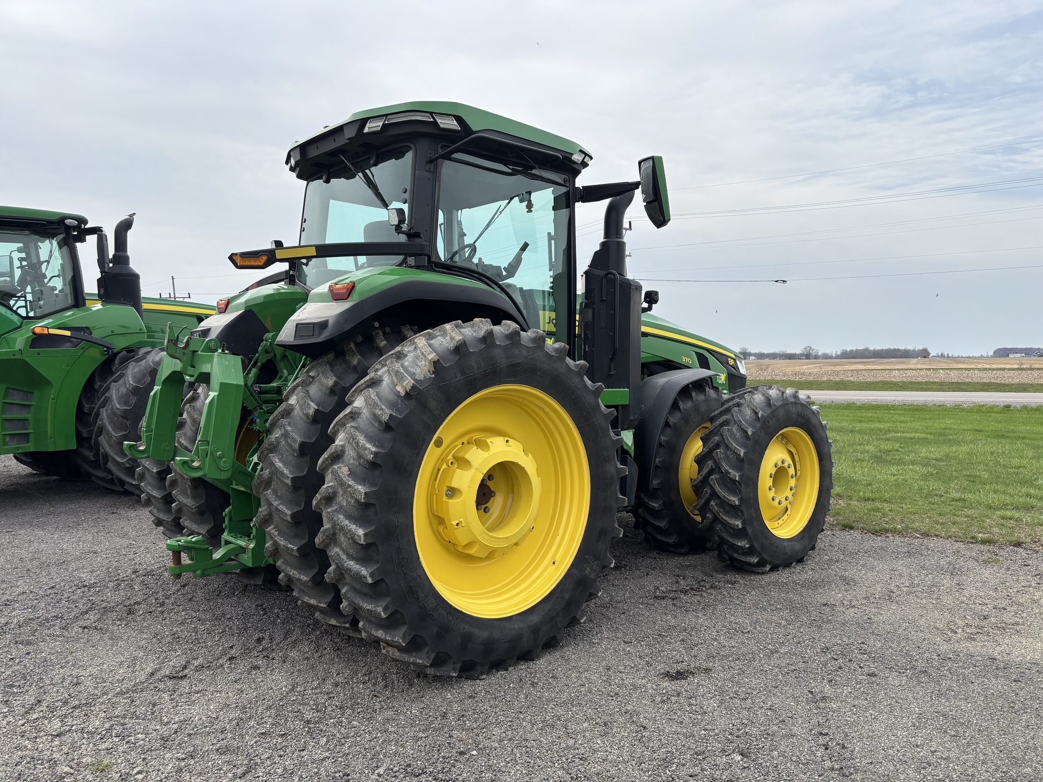 2023 John Deere 8R 370 Image 7