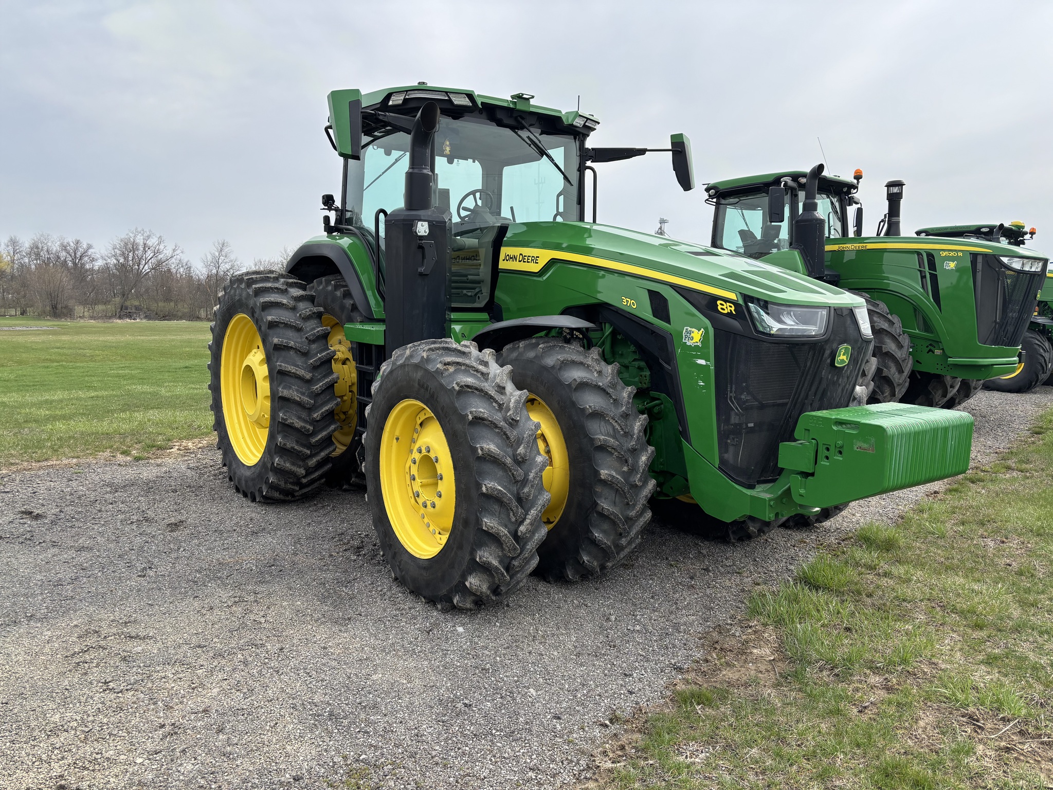 2023 John Deere 8R 370 Image 5