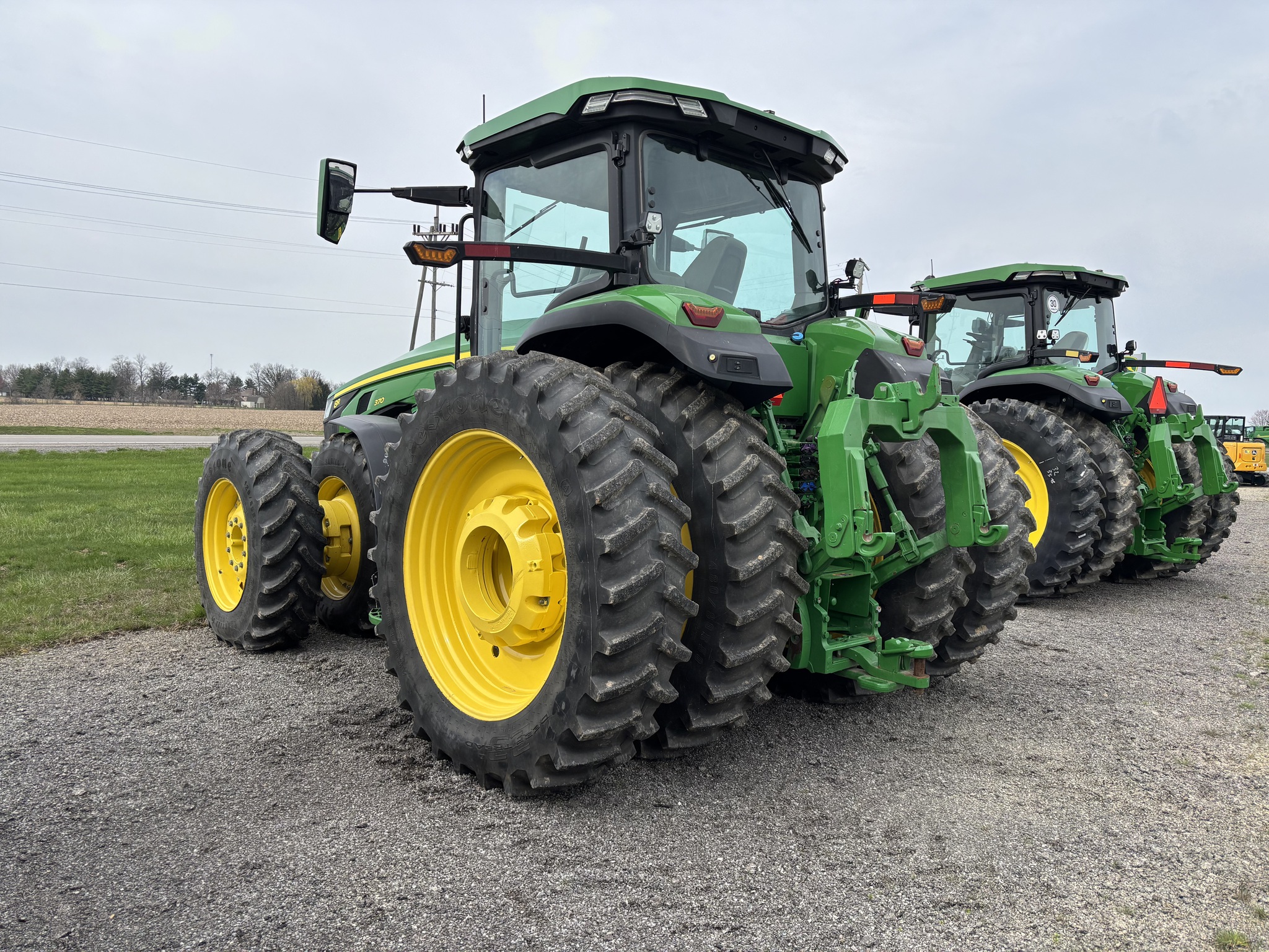 2023 John Deere 8R 370 Image 4