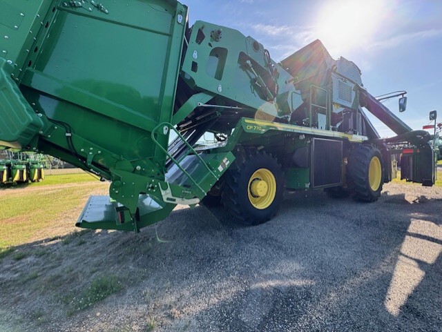 2023 John Deere CP770 Image 5