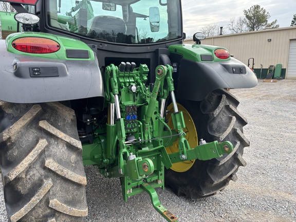 2023 John Deere 6R 110