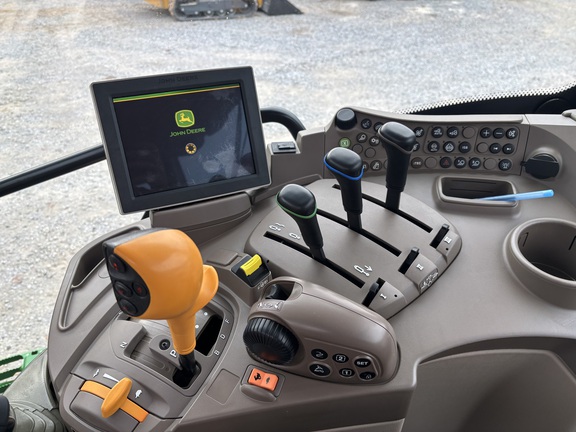 2023 John Deere 6R 110