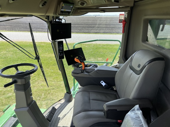 2024 John Deere X9 1100 - Photo35