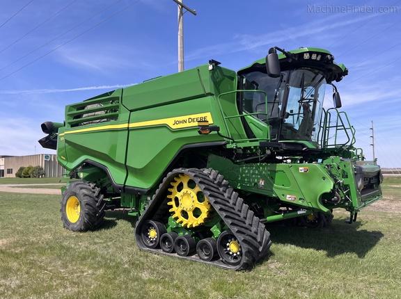  John Deere X9 1100