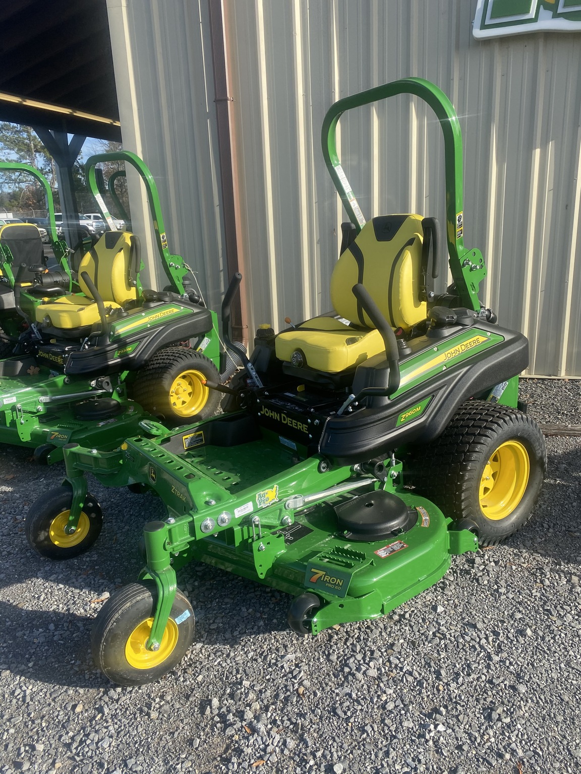 2025 John Deere Z960M Image 2
