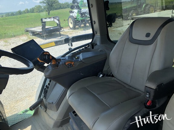 Photo of 2024 John Deere 8R 410