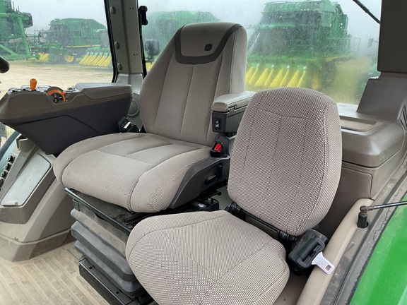 2024 John Deere 8R 280 Photo 8