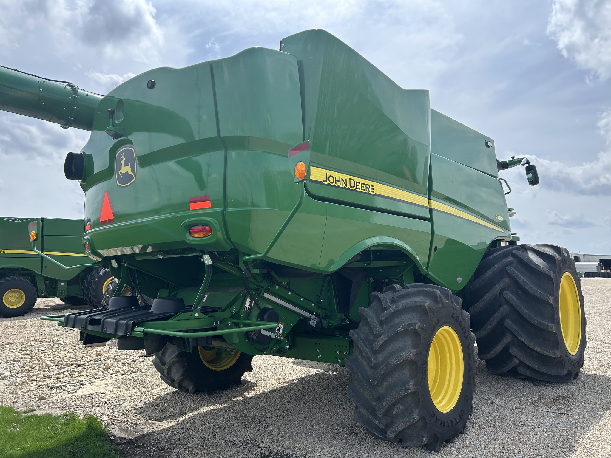  2024 John Deere S780 at Heritage Tractor in Dixon, IL