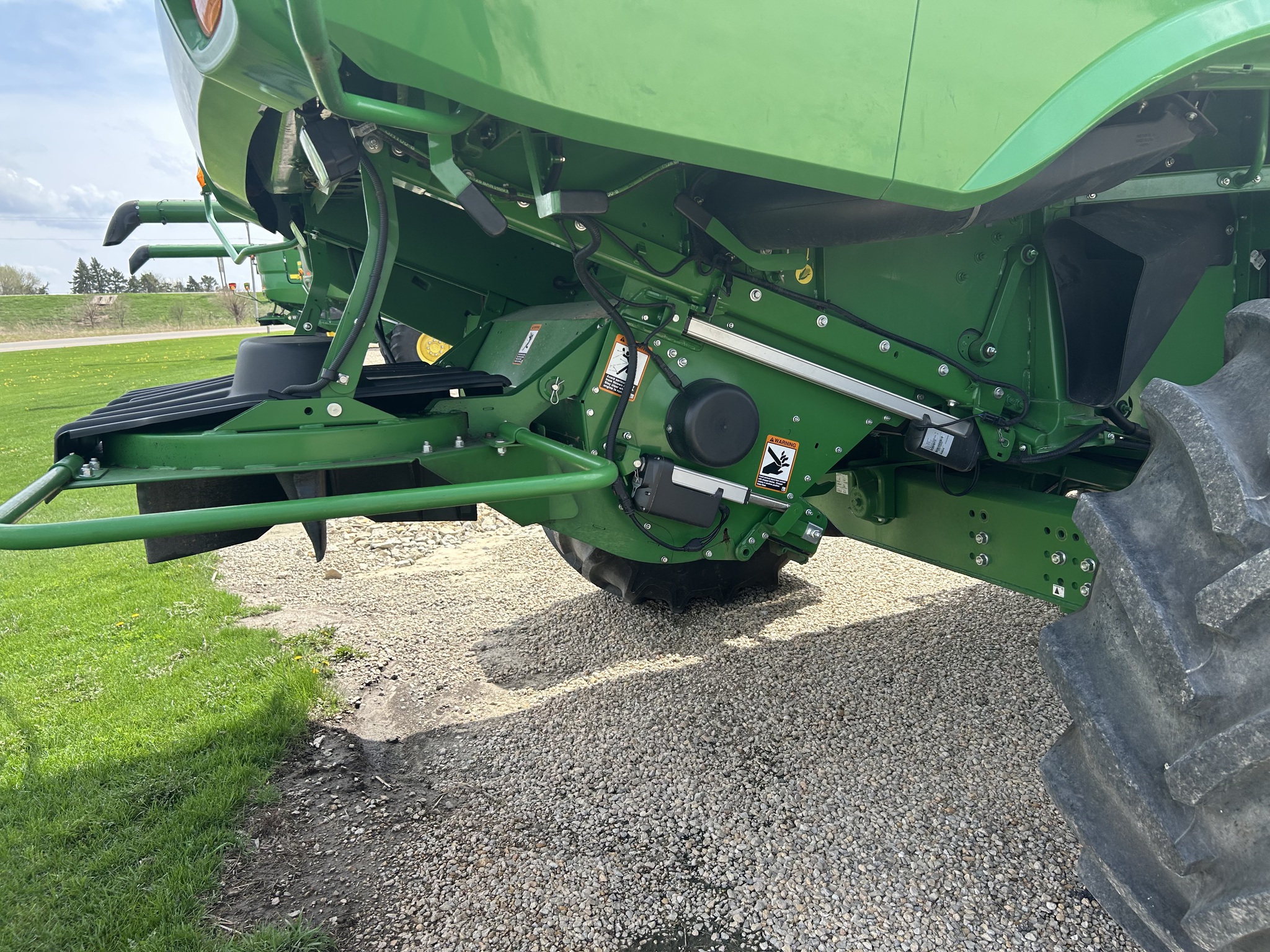 2024 John Deere S780 at Heritage Tractor in Dixon, IL