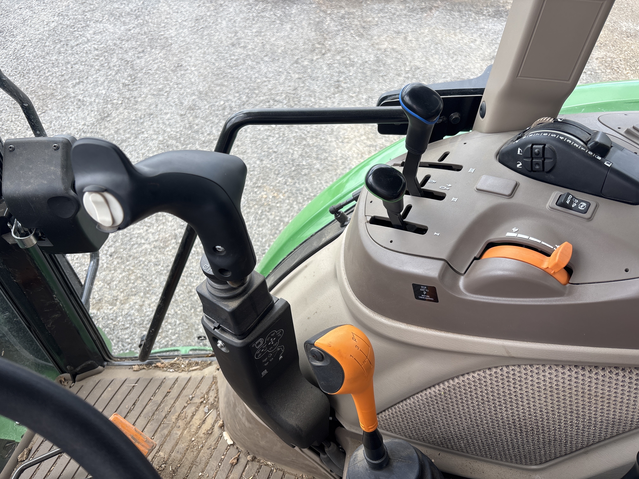 Used 2023 John Deere 5120M Utility Tractors at Koenig Equipment in Urbana, OH - PhotoXL21