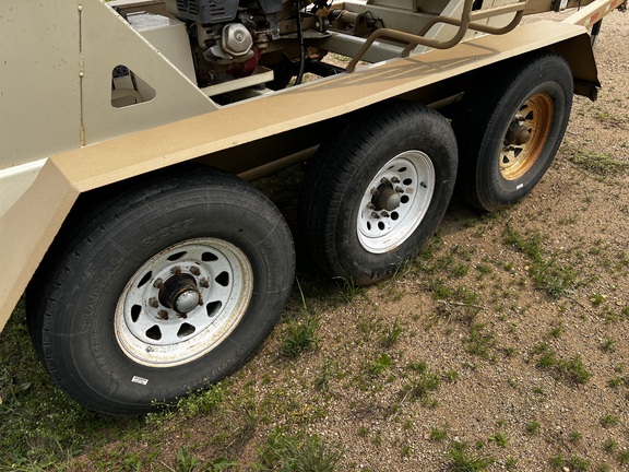 2008 Unverferth 3750 - Photo12